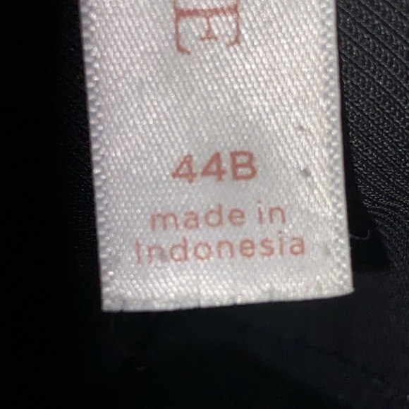 Cacique Black BOOST PLUNGE SIZE 44B Full Coverage Bra with Adjustable Straps - Picture 3 of 11